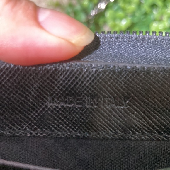 ♥️ Prada Wallet On Chain - Picture 9 of 12